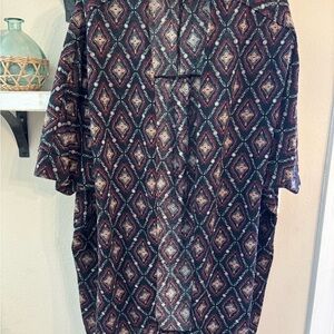 Torrid Short Sleeve Geometric Open Front Cardigan Size 3 Lightweight